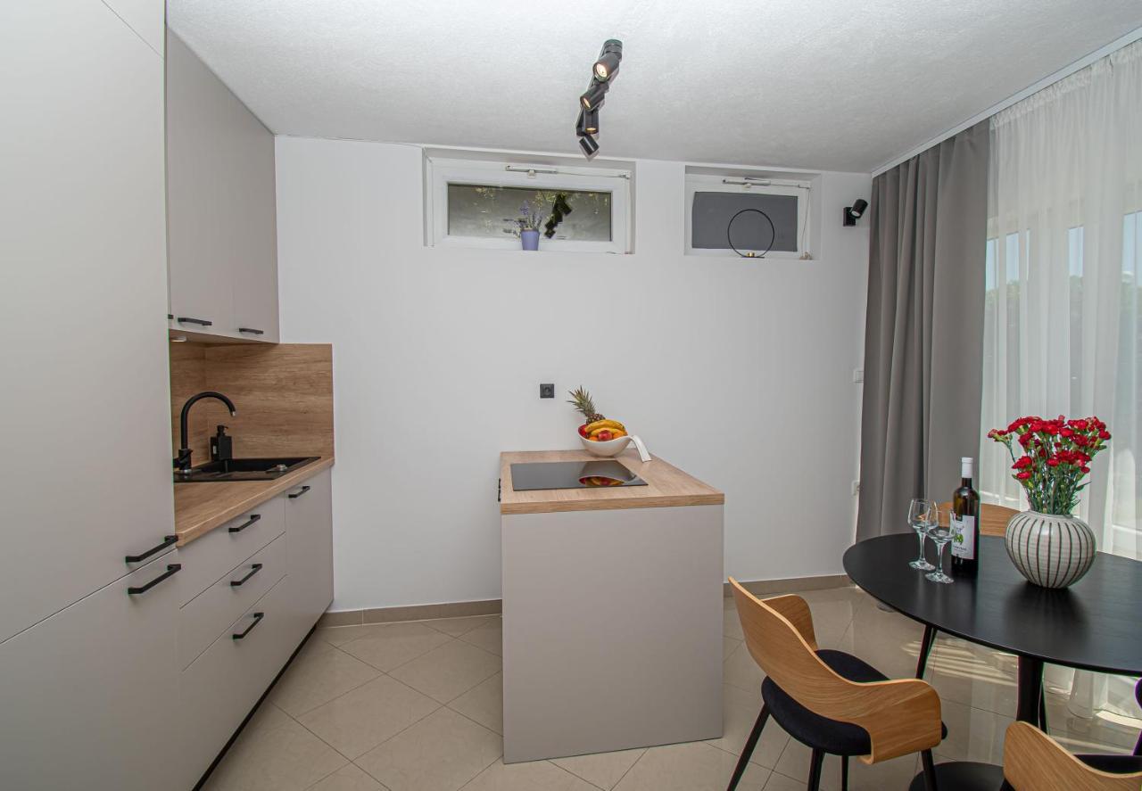 Beachfront Apartments Gabine Kastela Luaran gambar